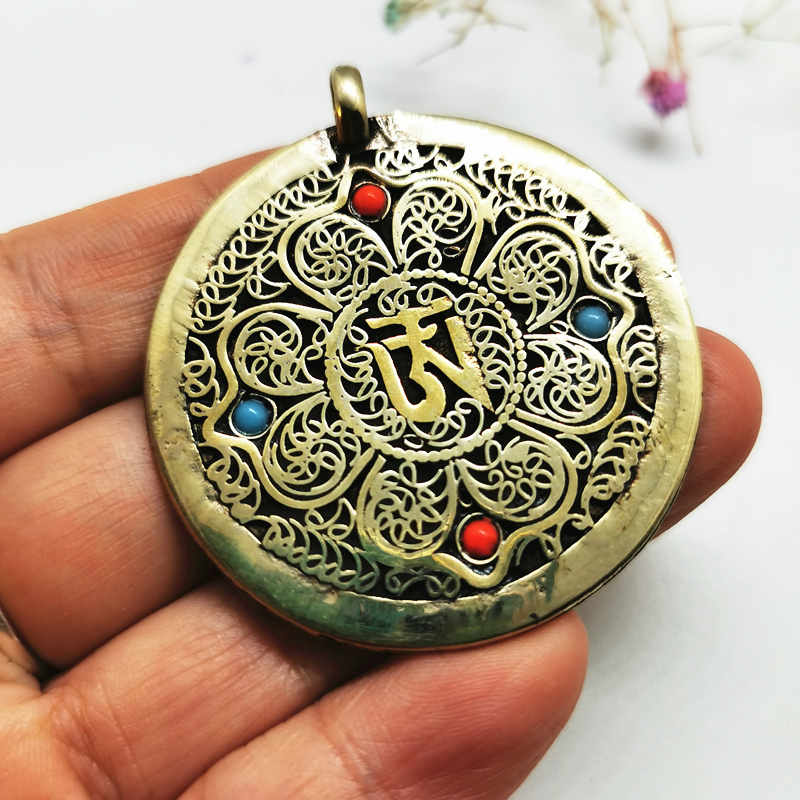 Tibetaanse OM Mantras Amulet K - Ethnic Fashion Com recensie en prijs